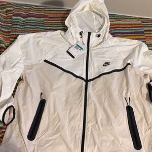 Nike tech nylon Men's White and Black Windbreaker Jacket extra large loose fit